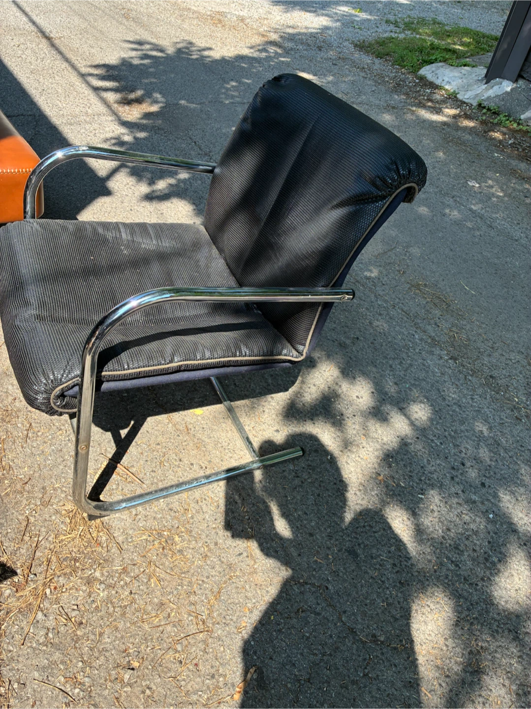 Black Office Chair - photo 2
