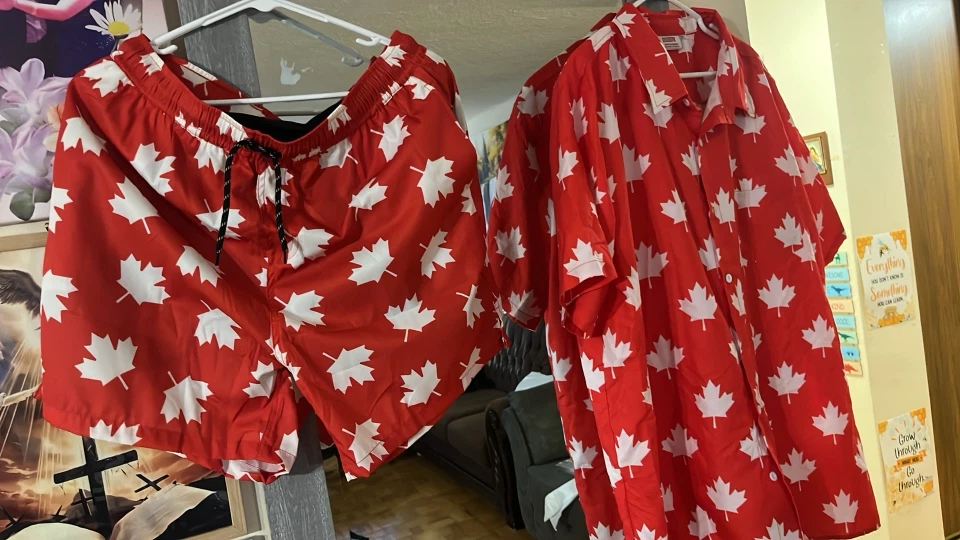 XL- Red Maple Leaf Button-Up Shirt and Shorts Set - photo 3