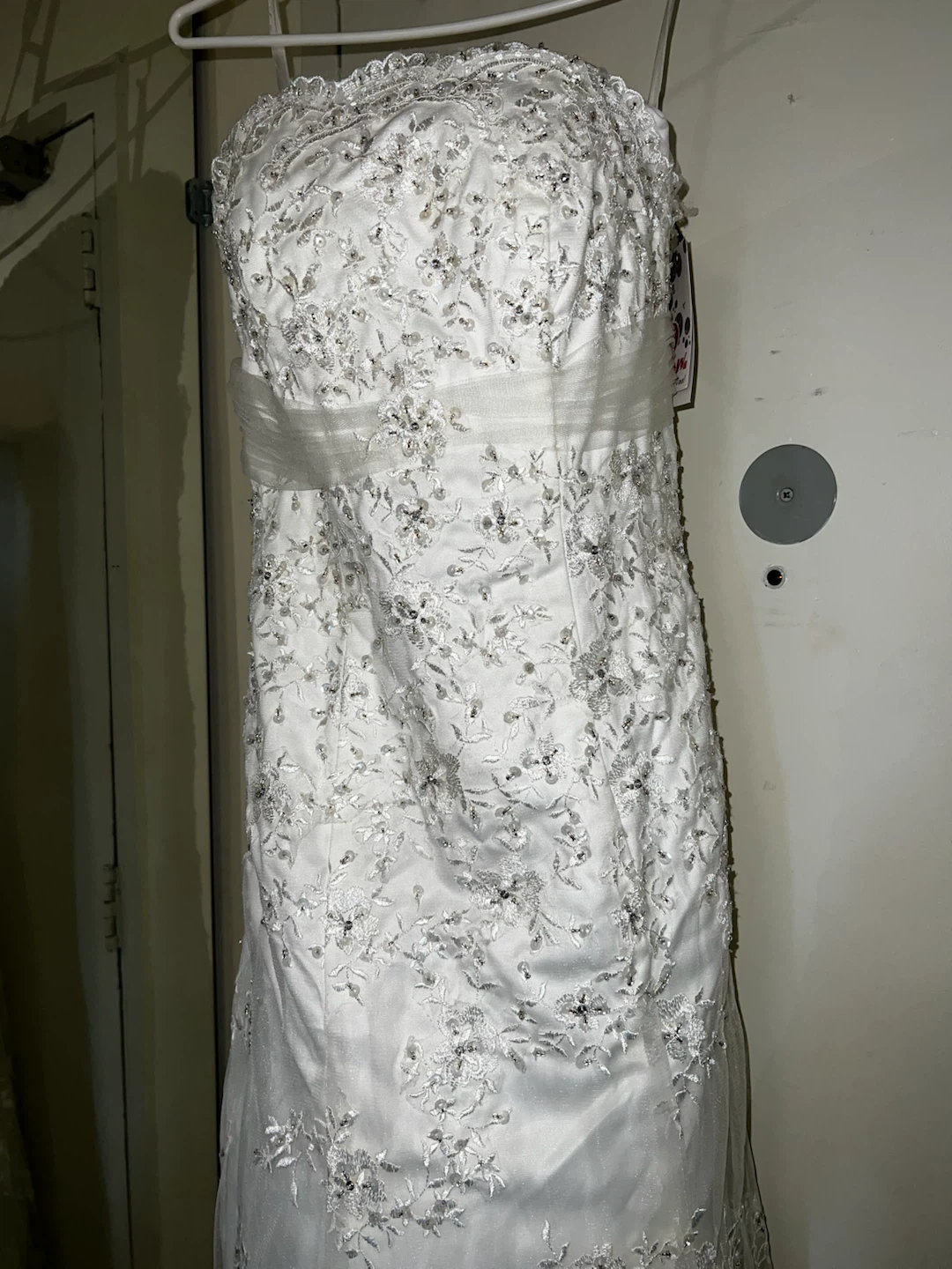 White Beaded Strapless Wedding Dress - photo 2