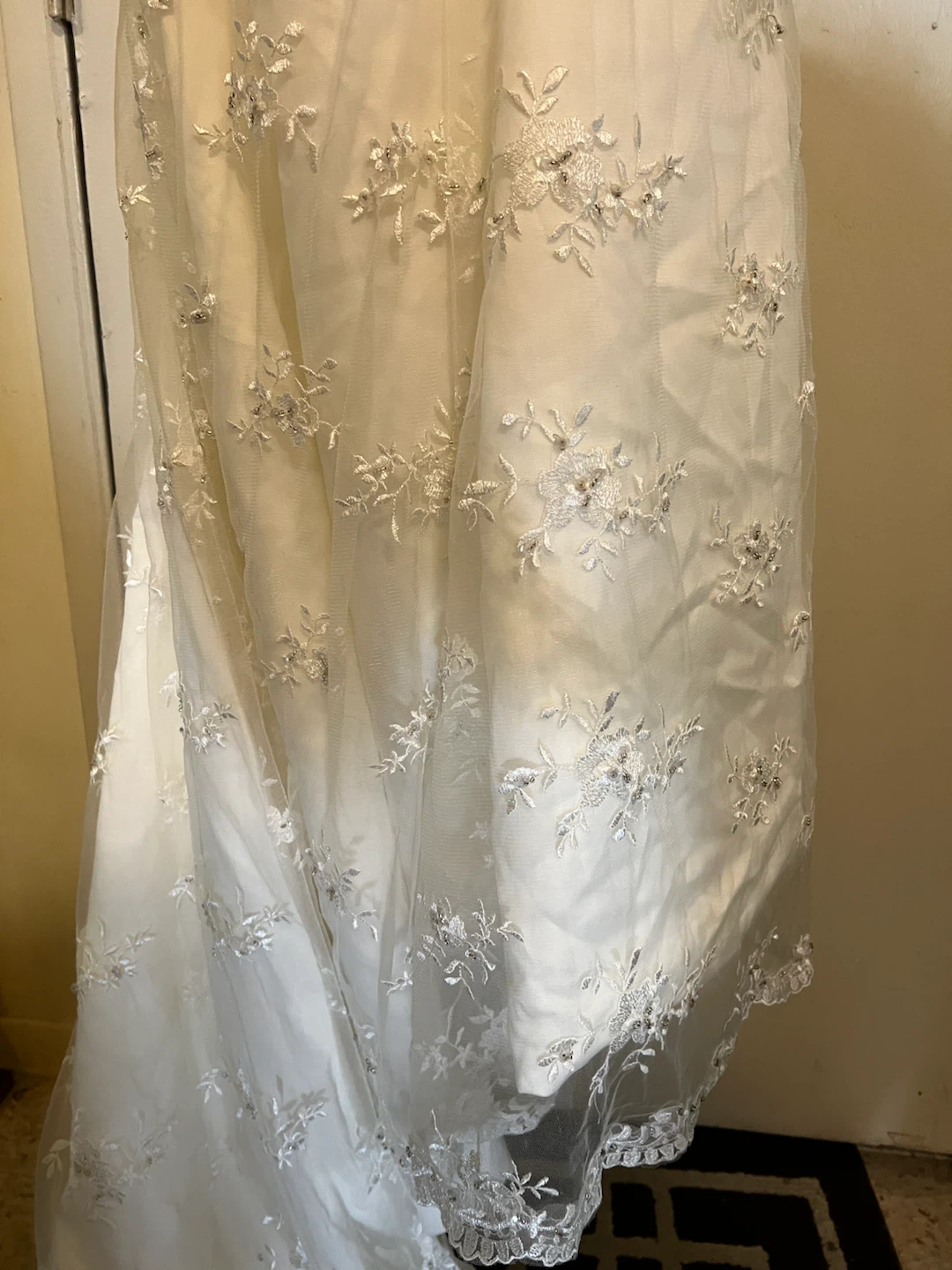 White Beaded Strapless Wedding Dress - photo 4