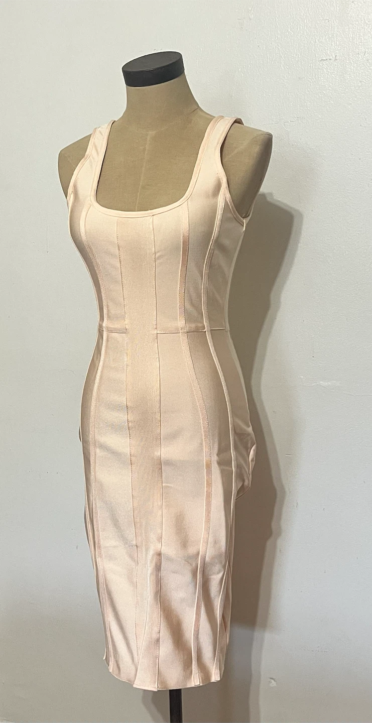 PEACE + LOVE Sleeveless Bodycon Midi Dress Size - US 4