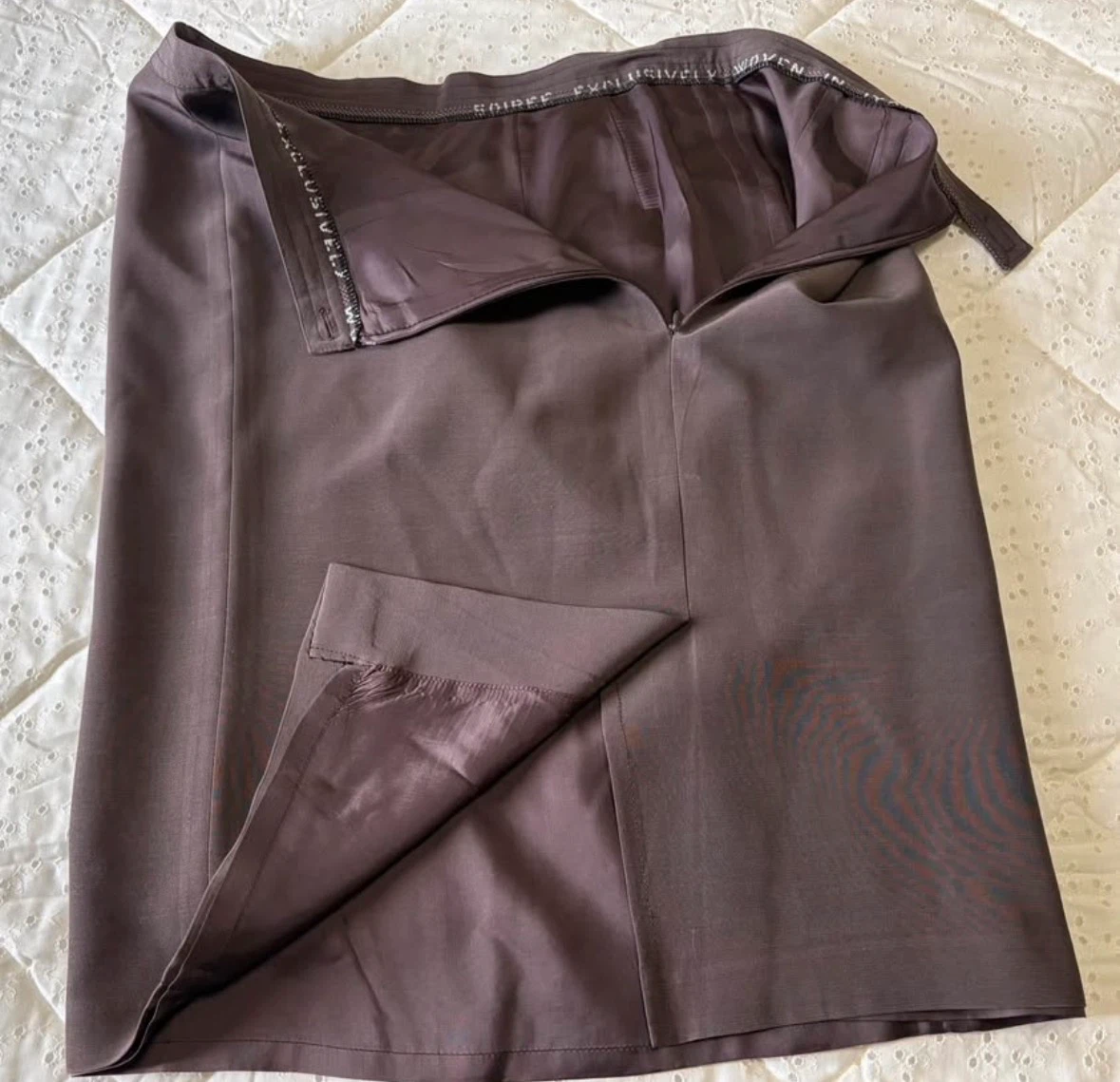 Women's Brown Lace Top and Skirt Suit Set - photo 5