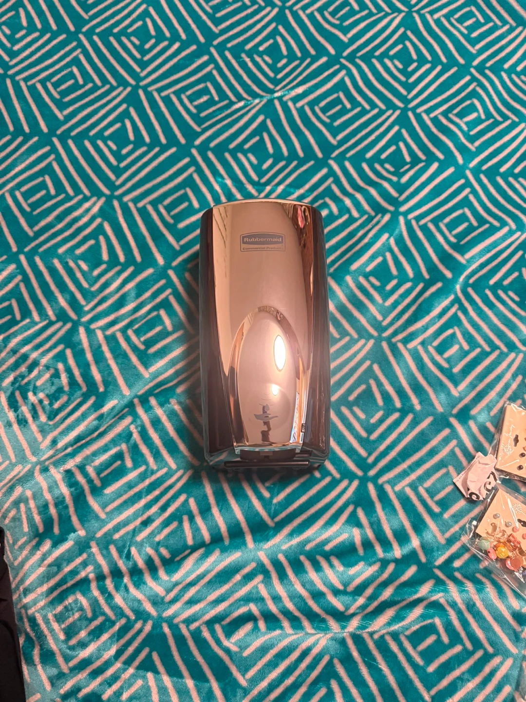 Rubbermaid AutoFoam Dispenser - photo 2