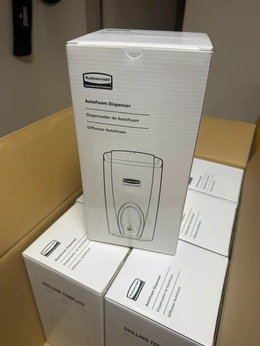 Rubbermaid AutoFoam Dispenser - photo 3