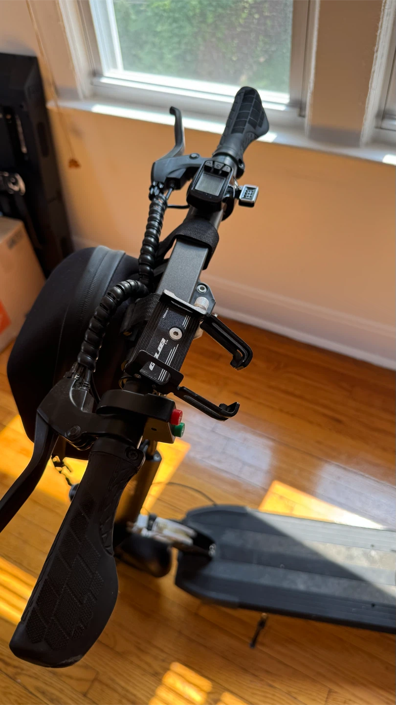 ZOOZ Electric Scooter - photo 4