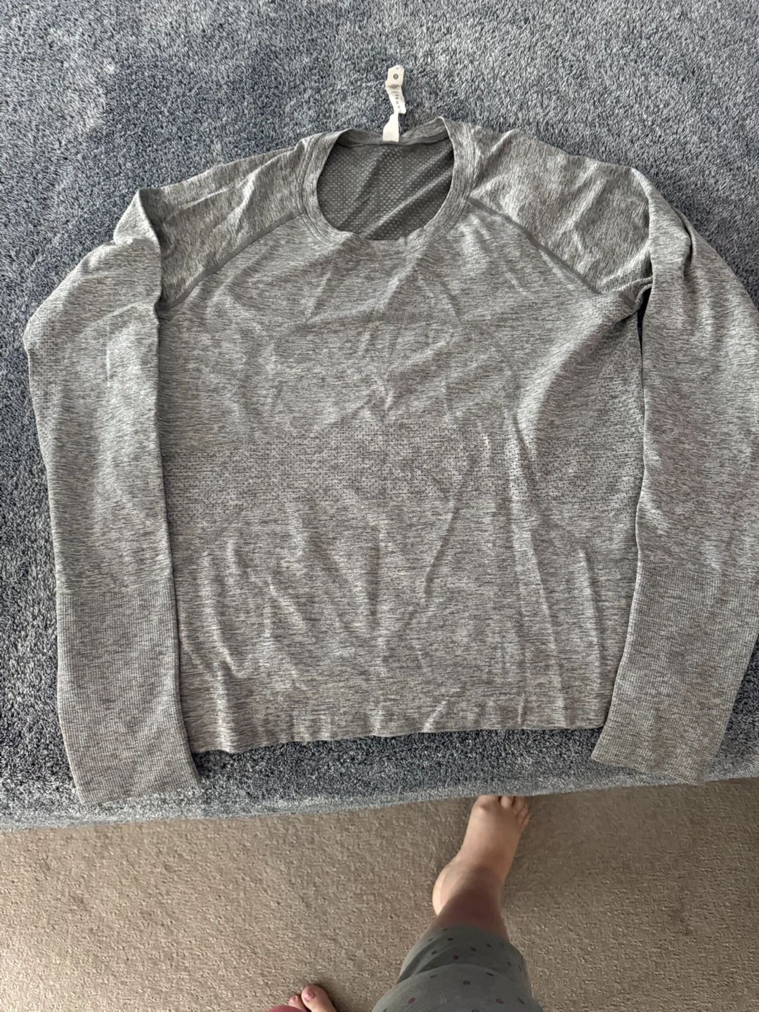 Lululemon Grey Long Sleeve Shirt - photo 2