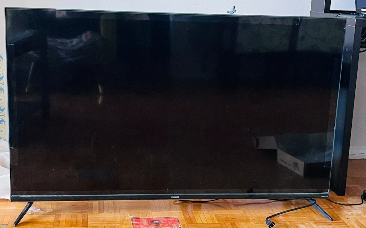 Philips roku tv 55 inch( please read description)