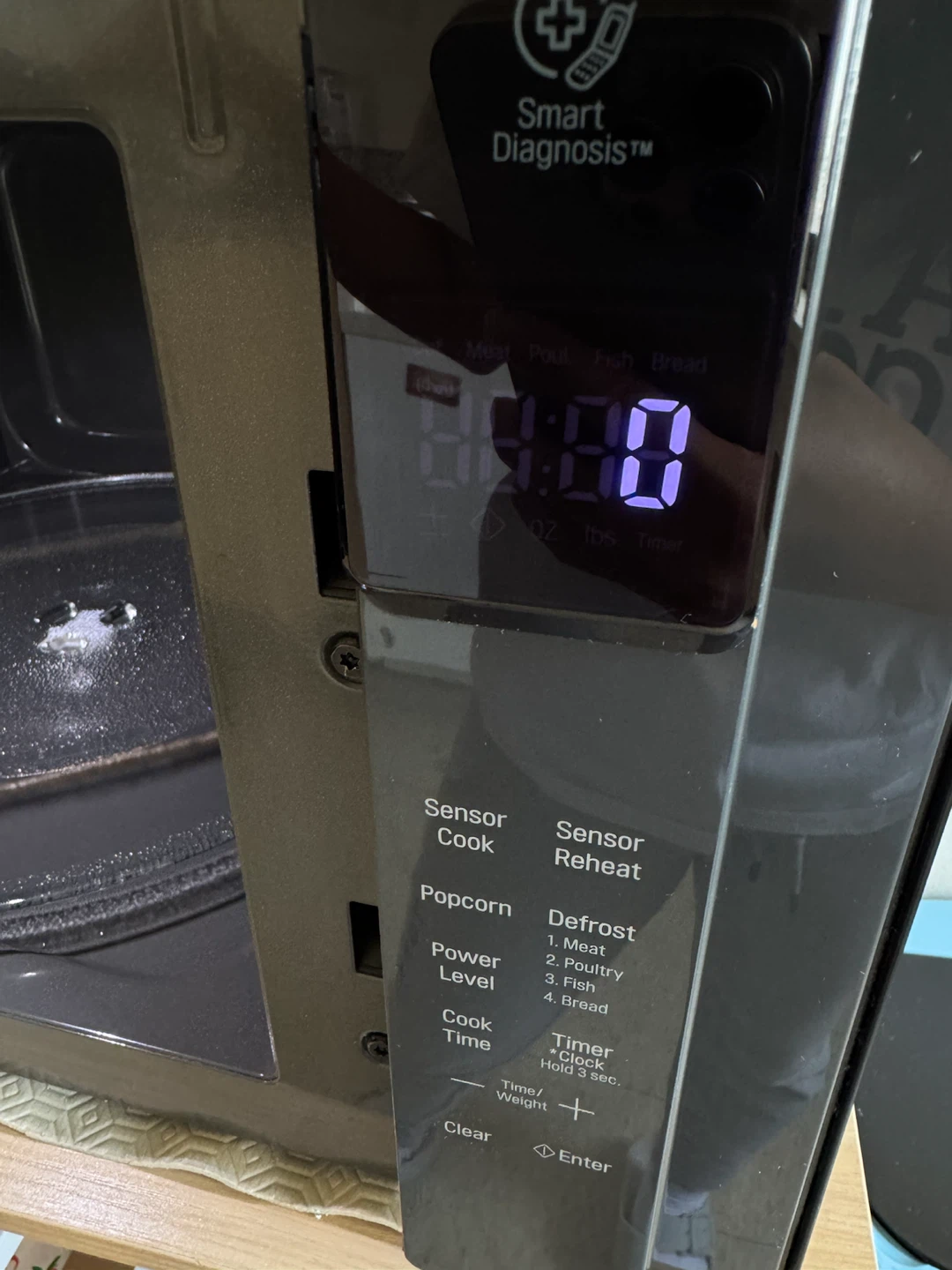 In great Condition- LG NeoChef Countertop Microwave - photo 5
