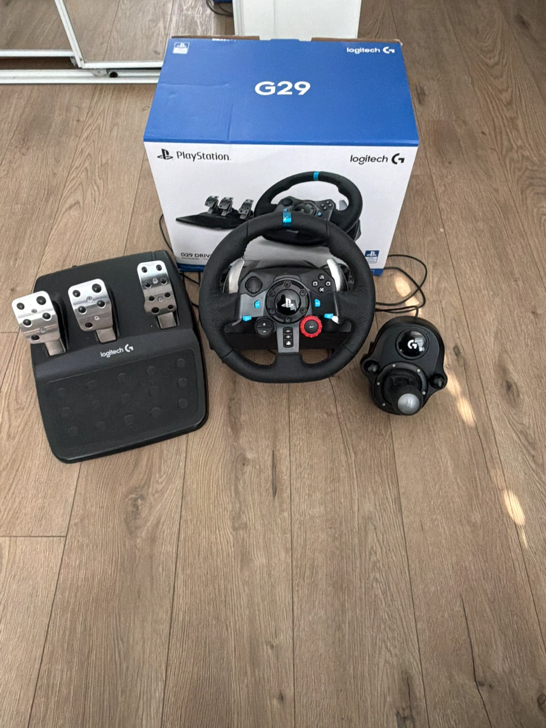 Logitech G29 Driving Force Racing Wheel and Pedals