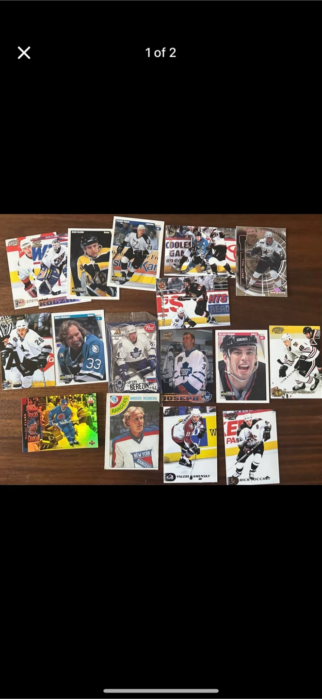 Assorted Hockey and Baseball Memorabilia Collection - photo 4