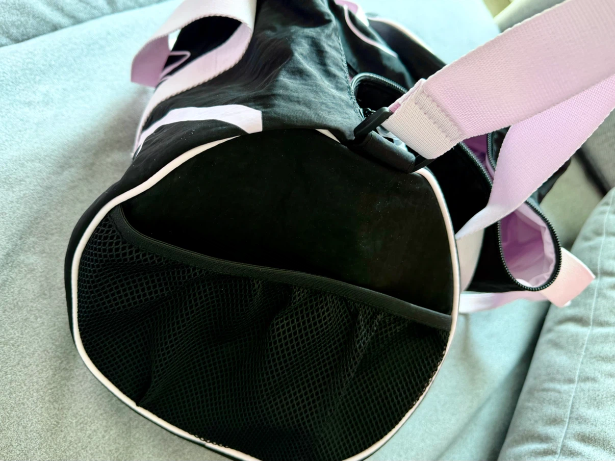 NEW Victoria’s Secret Pink Gym Duffel Bag - photo 4