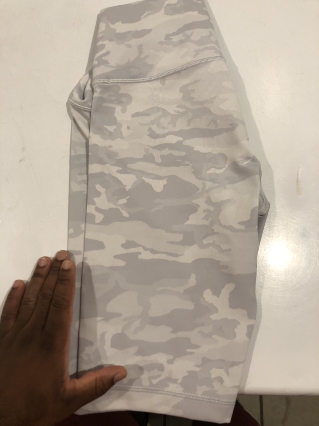 Lululemon Shorts Size 8 Camo - photo 3