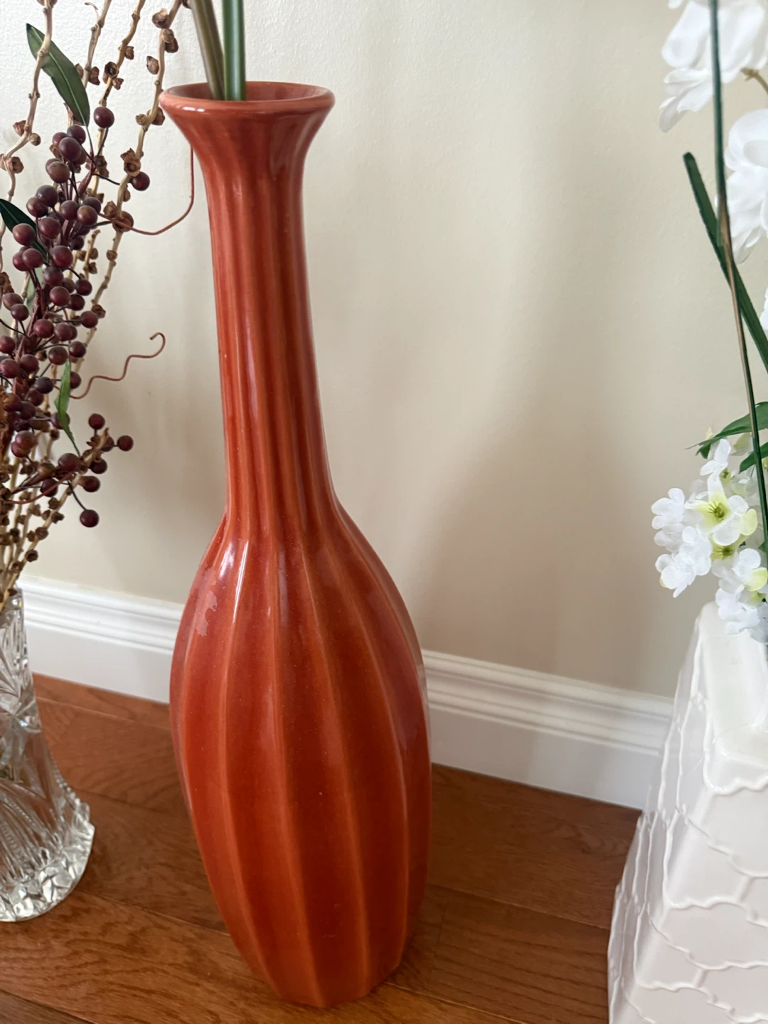 Set of 4 Decorative Vases - selling all $25 - photo 3