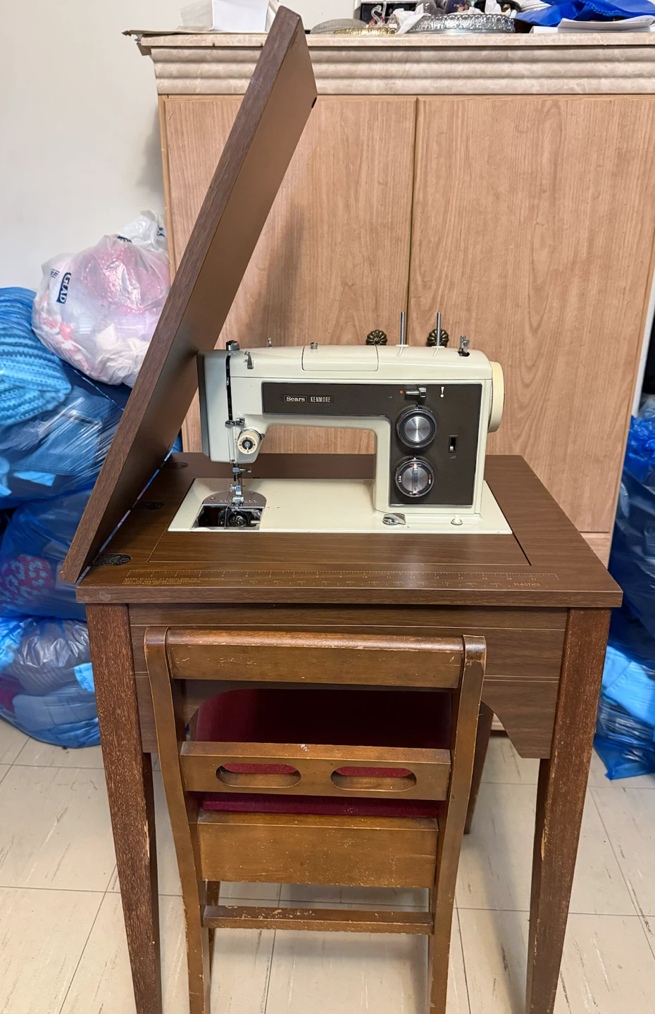 Vintage 1971 Sears Kenmore Sewing Machine w/ Cabinet & Chair