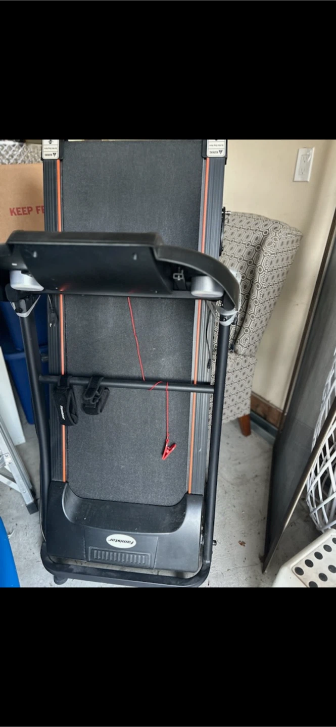 MOVING SALE Famistar Treadmill - photo 2