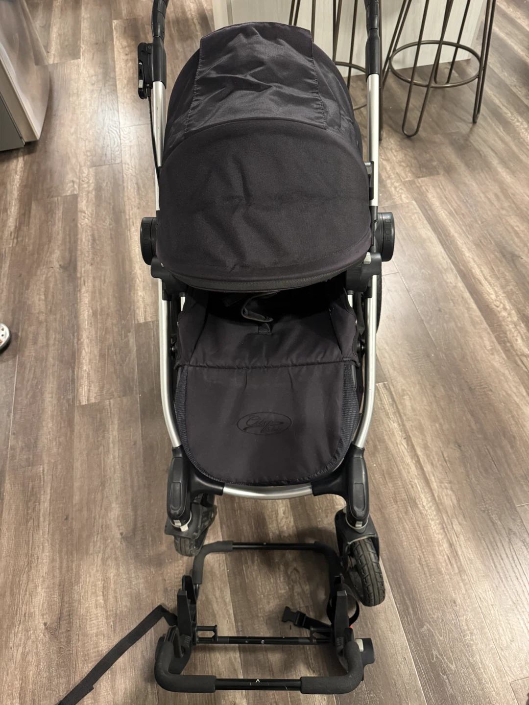 Stroller & car seat w/ 2 bases - photo 2
