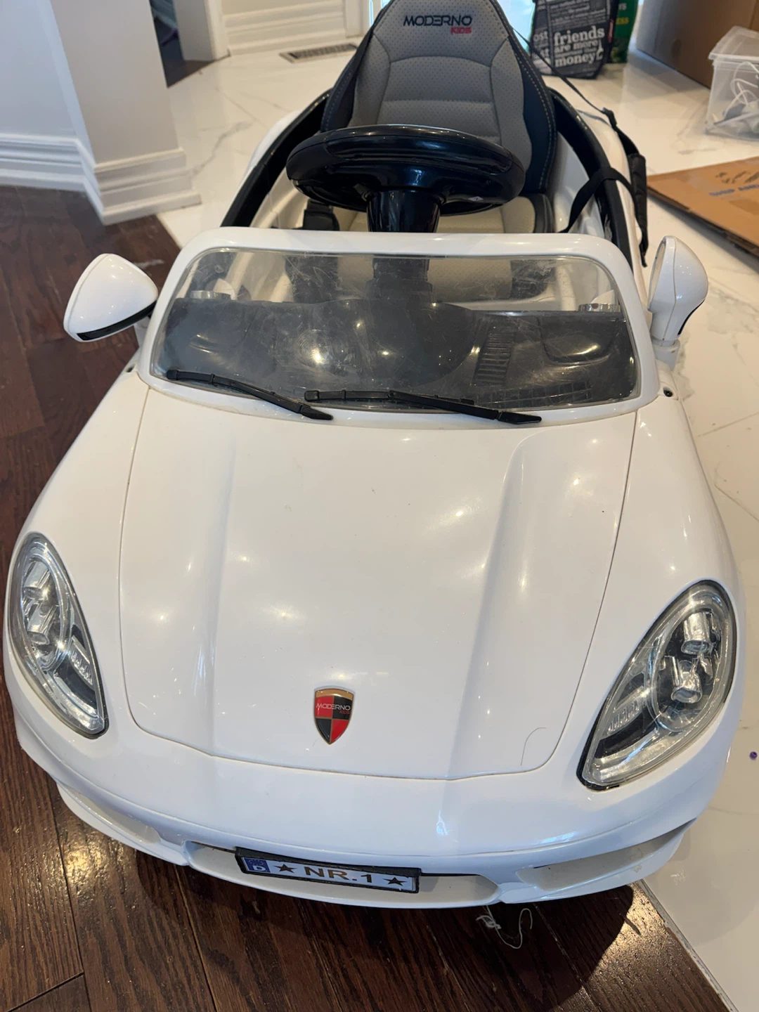 Moderno Ride-On Toy Car