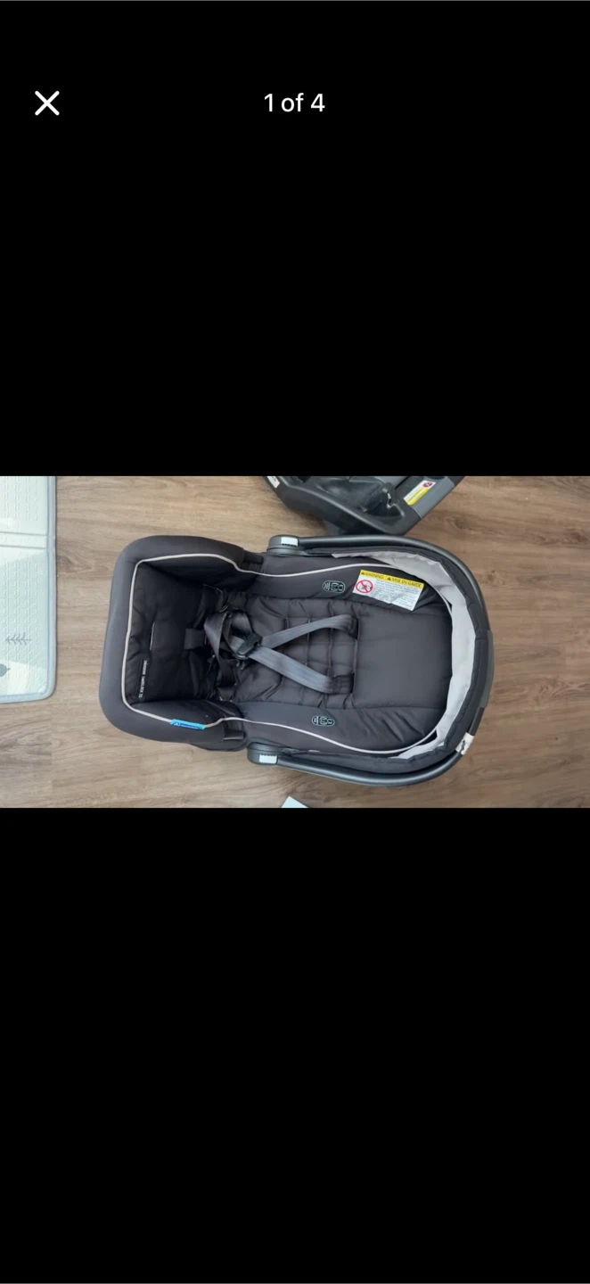 Graco Infant Car Seat + base - photo 4