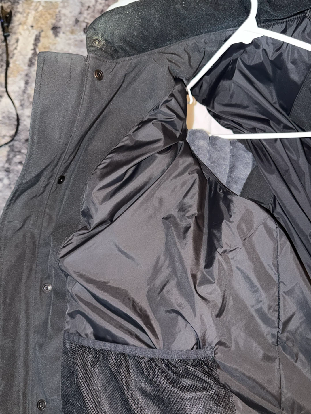 Canada Goose Black Puffer Jacket - photo 3