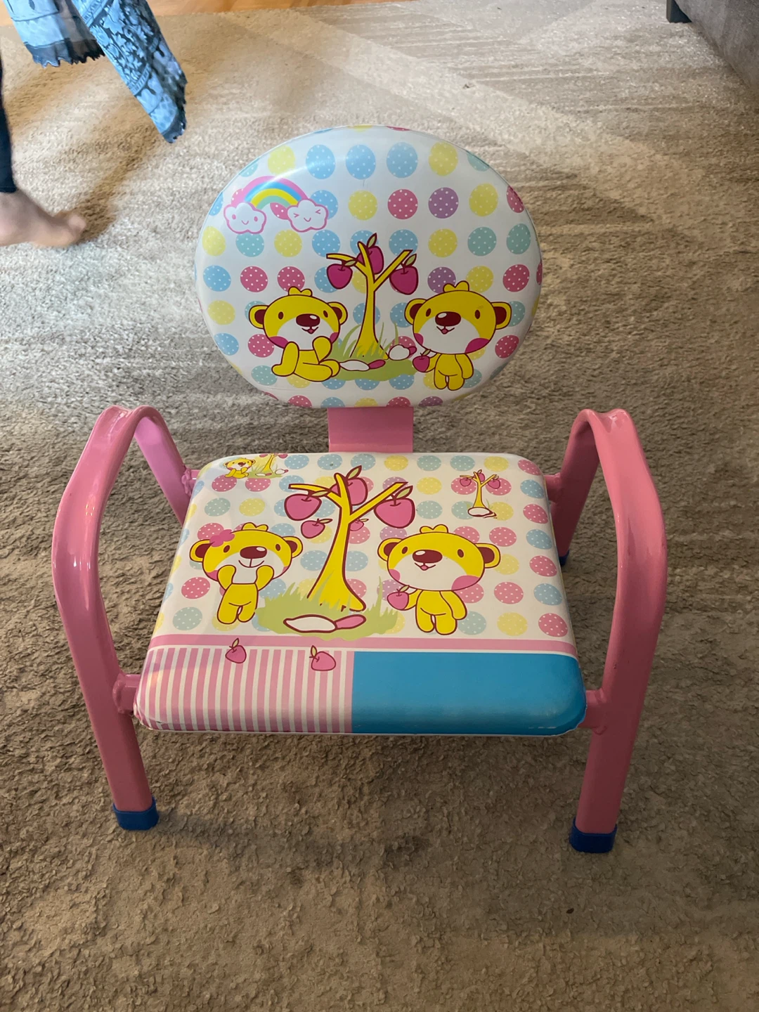 Kids Chair with Bear and Rainbow Design