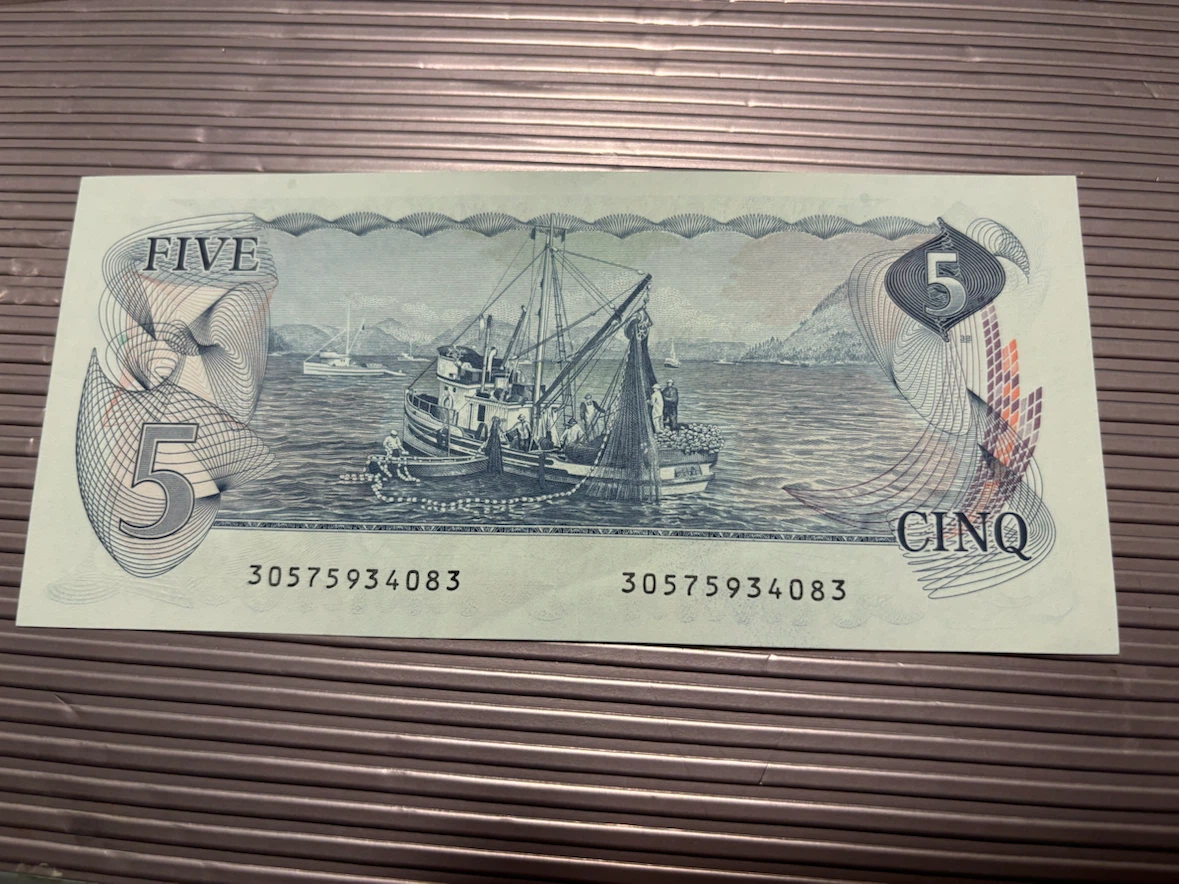Canadian Banknotes: $1, $5, and $10 bills - photo 4