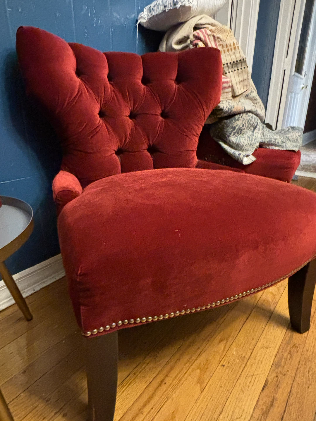 Pair of Red Velvet Tufted Accent Chairs full set plus decor - photo 3