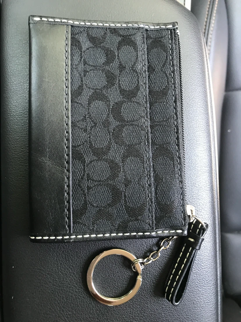 Black Coach Signature C Zip Card Holder Keychain Black - photo 3