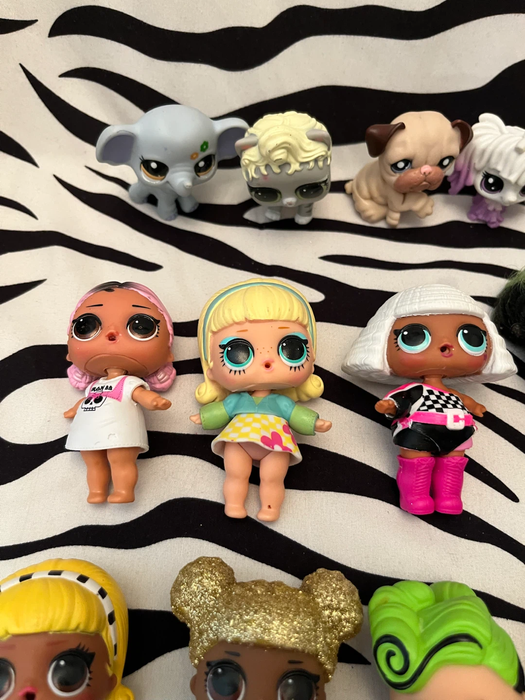 🩷 Lot of LOL Surprise dolls and pets 🩷 - photo 3