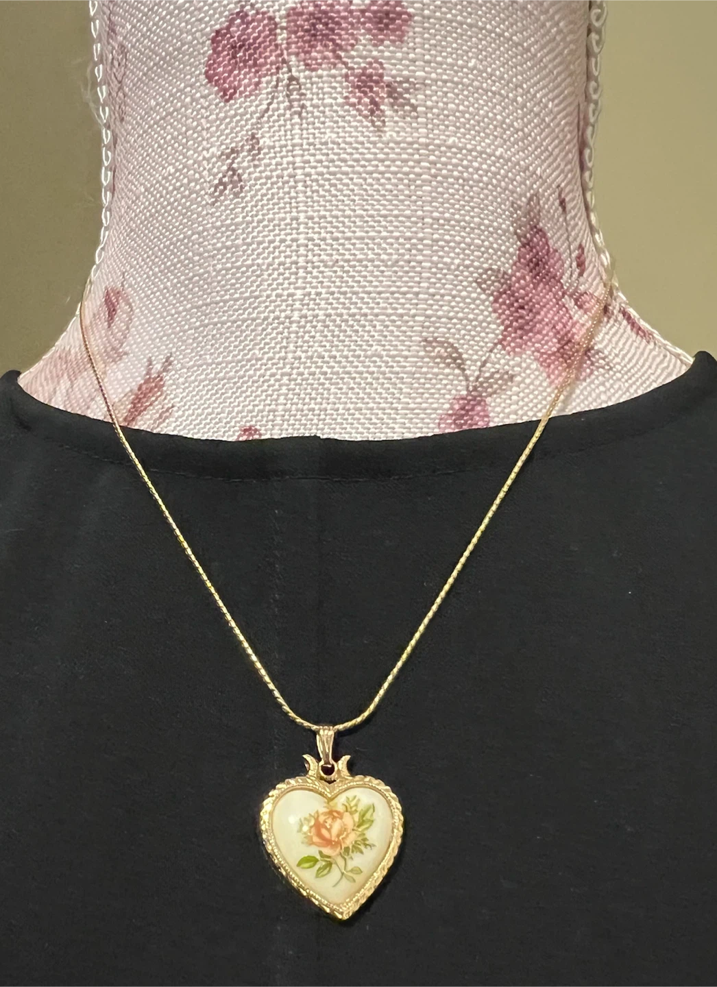 Signed D'Orlan Vintage Rose Enamel Heart Necklace - photo 2