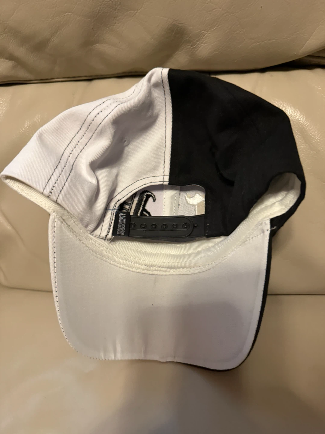 Black and White Baseball Cap - photo 2