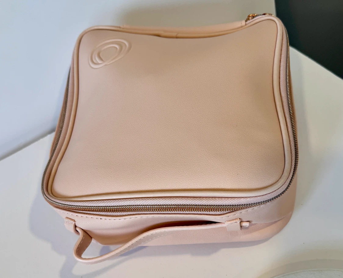 MONAT Cosmetics Bag - photo 3