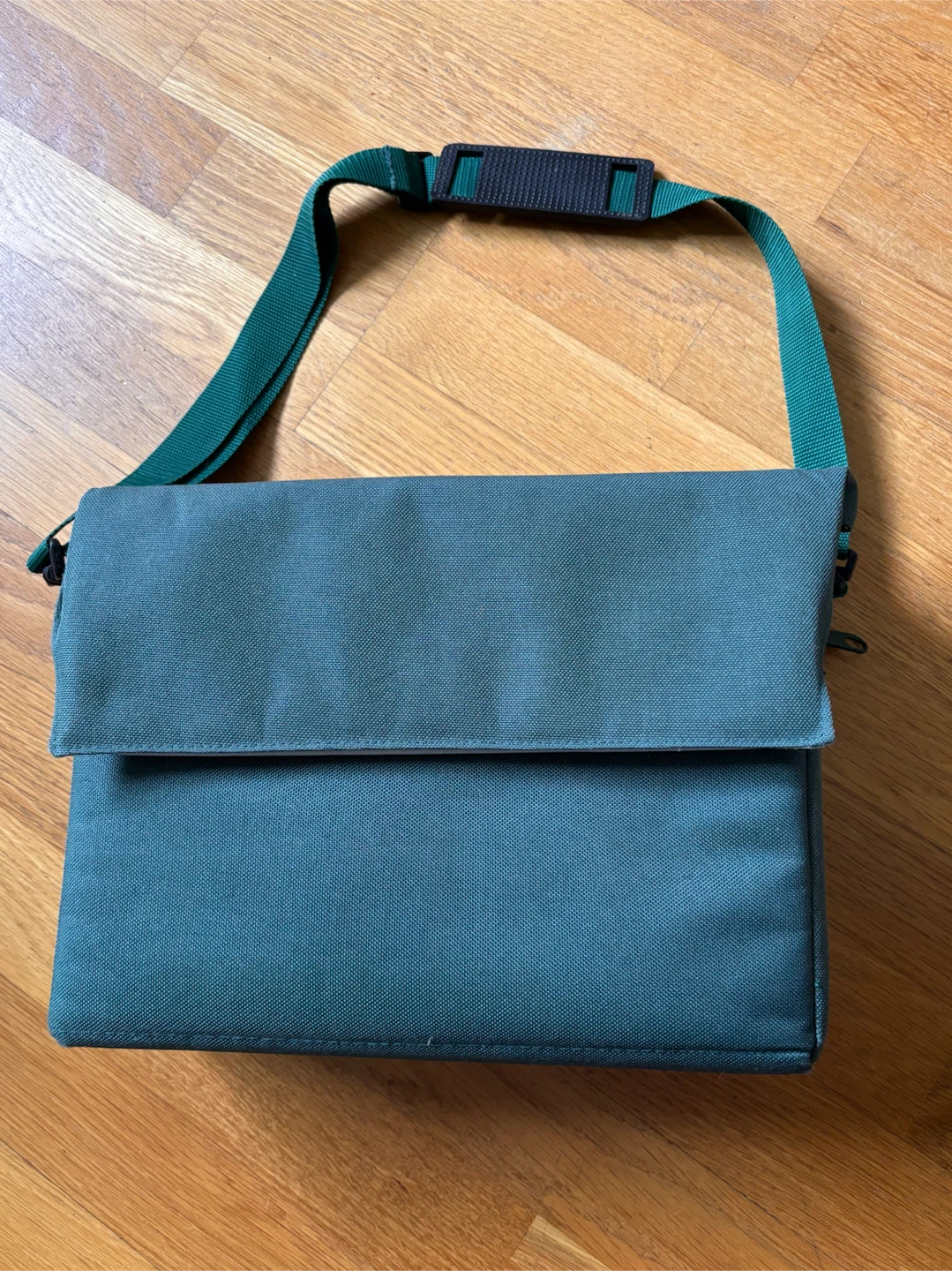 Serono Green Messenger Bag - photo 2