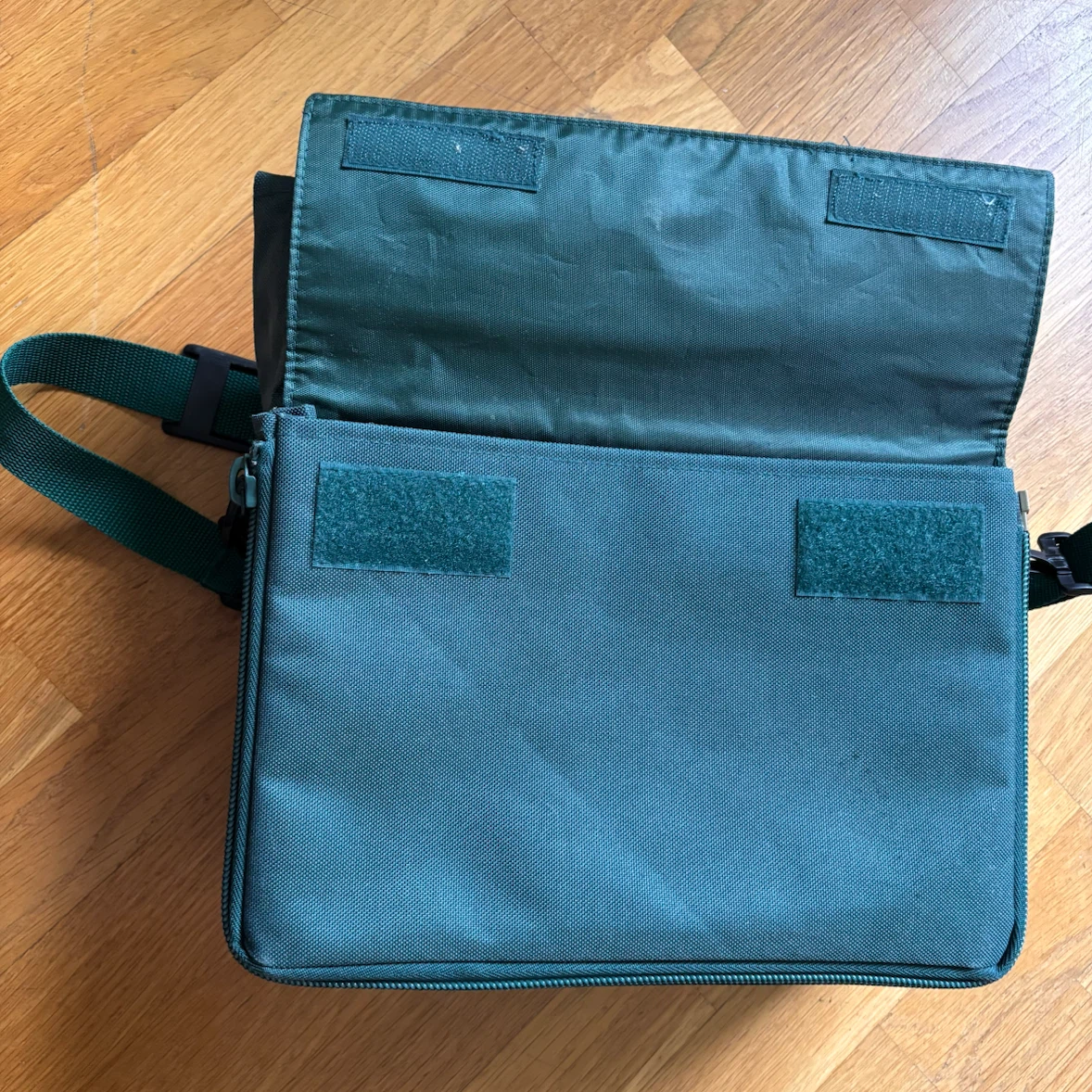 Serono Green Messenger Bag - photo 3