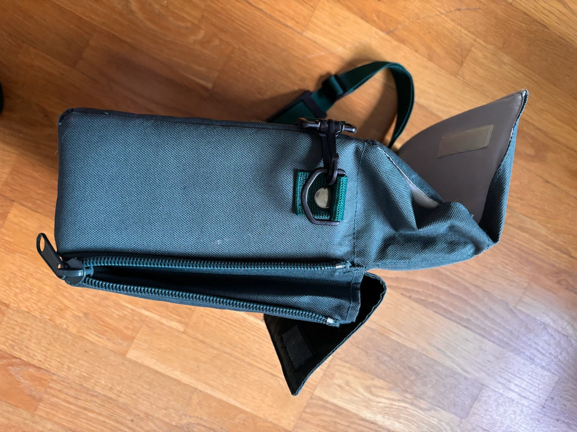 Serono Green Messenger Bag - photo 4