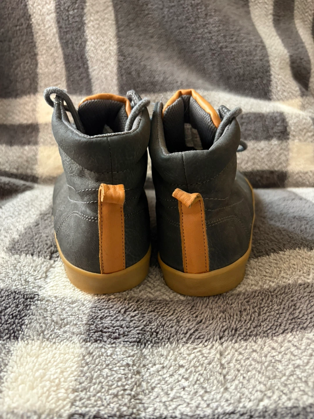 GAP Suede Hiker Boots - Toddler Size 3 (US) - photo 3