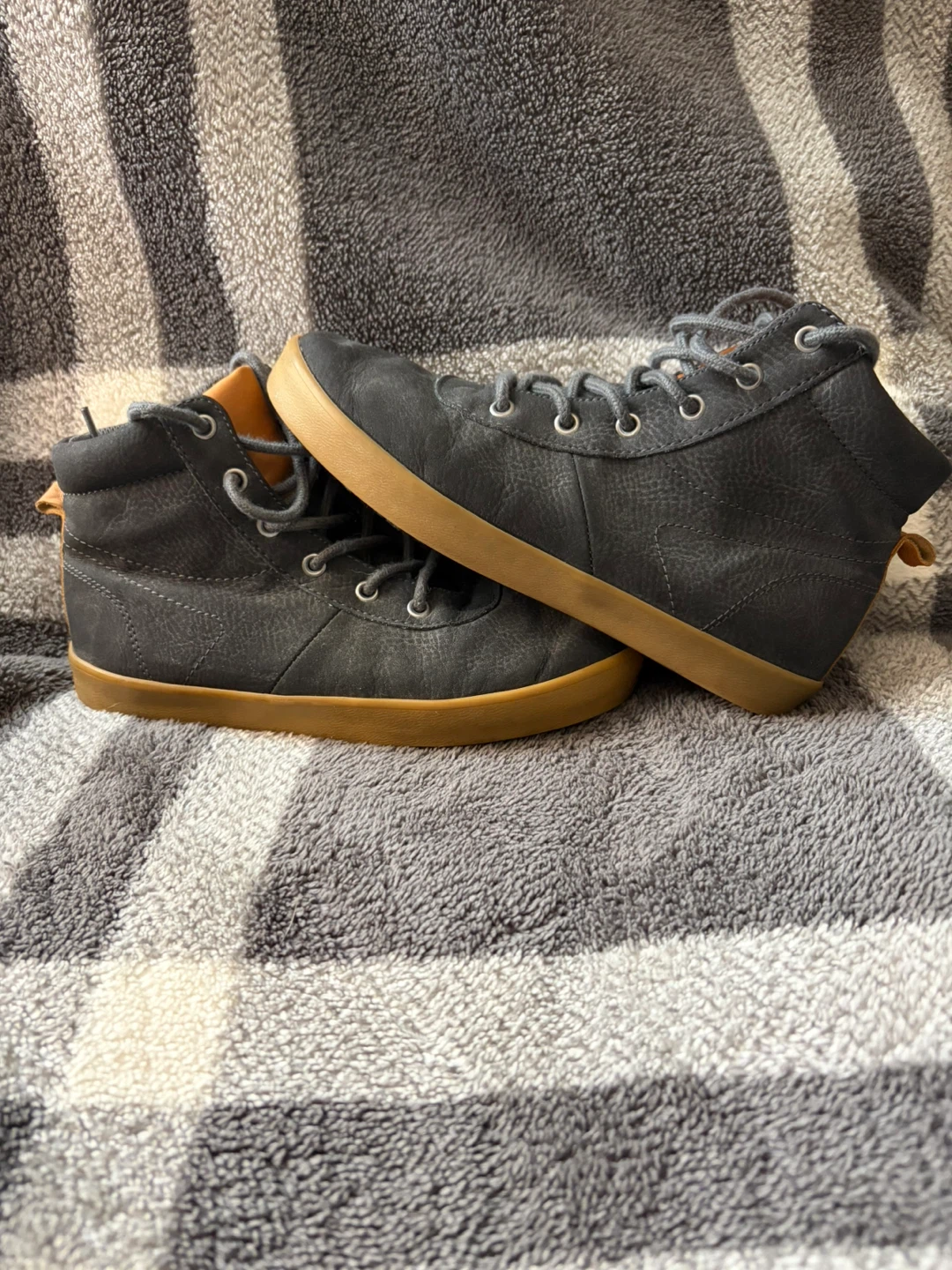 GAP Suede Hiker Boots - Toddler Size 3 (US) - photo 4