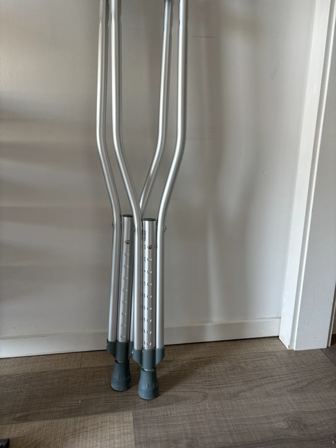 Brand new Adjustable Aluminum Crutches for Adult - photo 2