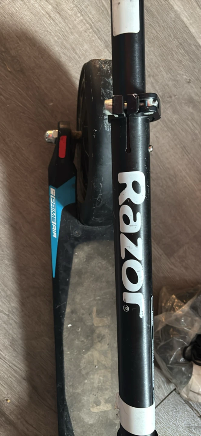 Razor E Prime Air Electric Scooter - photo 3