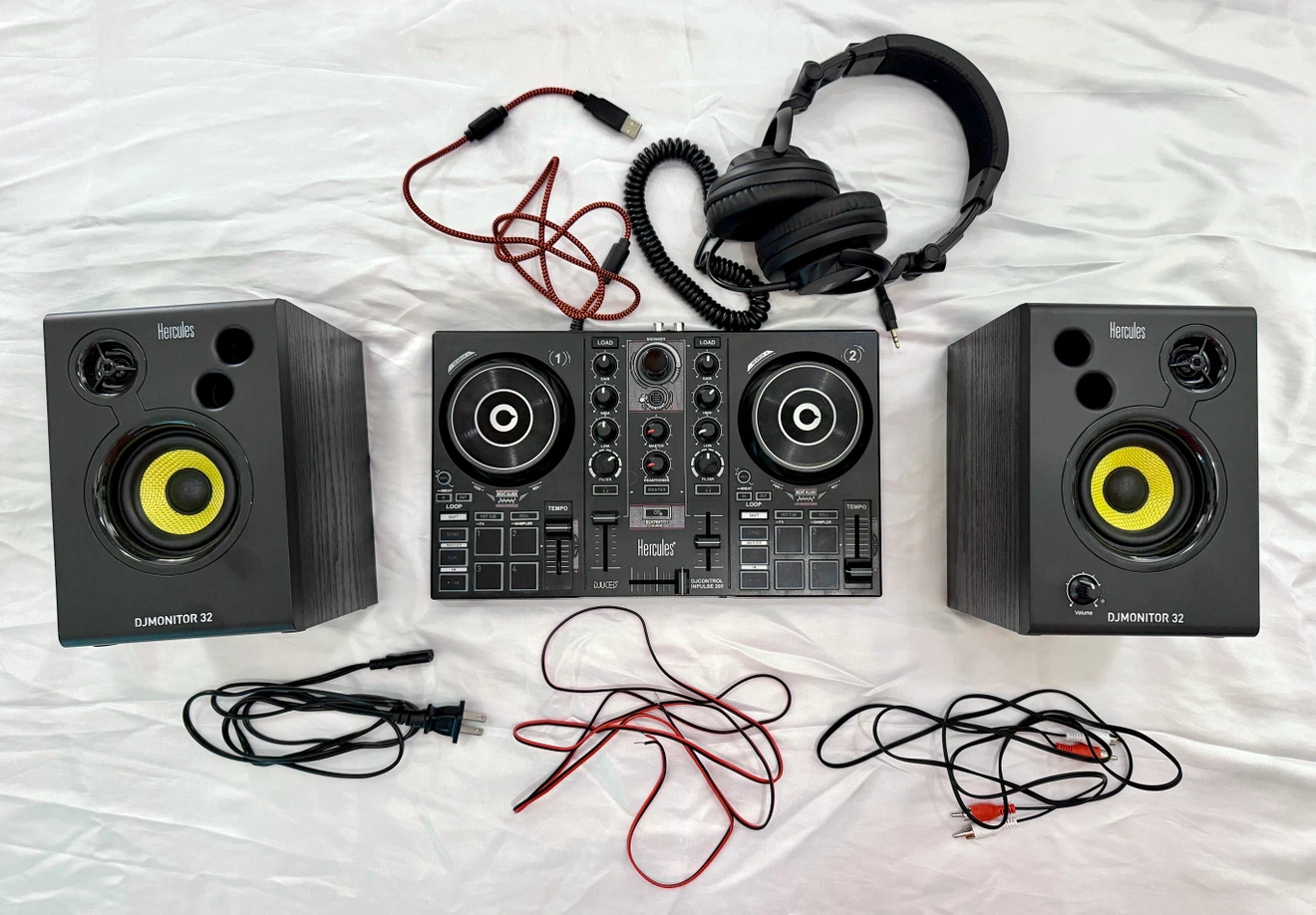 Hercules DJ Learning Kit – Complete Starter DJ Package - photo 2