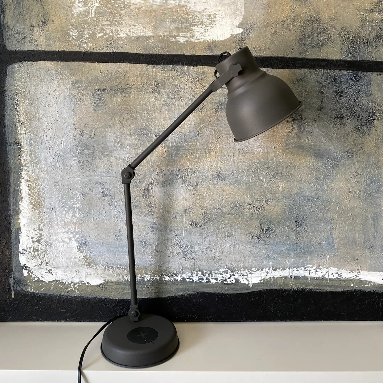 Desk Lamp - Charges Phone - photo 2