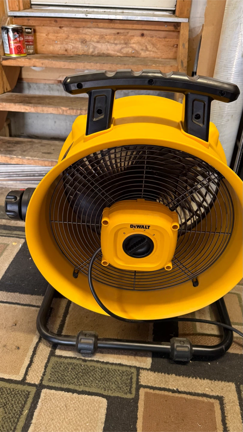 DEWALT 16” Benchtop Fan - photo 3