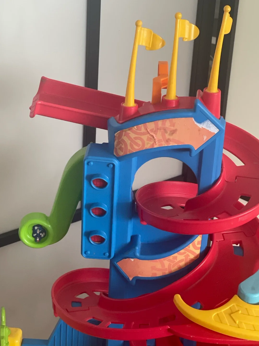 Fisher-Price Little People Wheelies Stand 'n Play Skyway Toy - photo 2