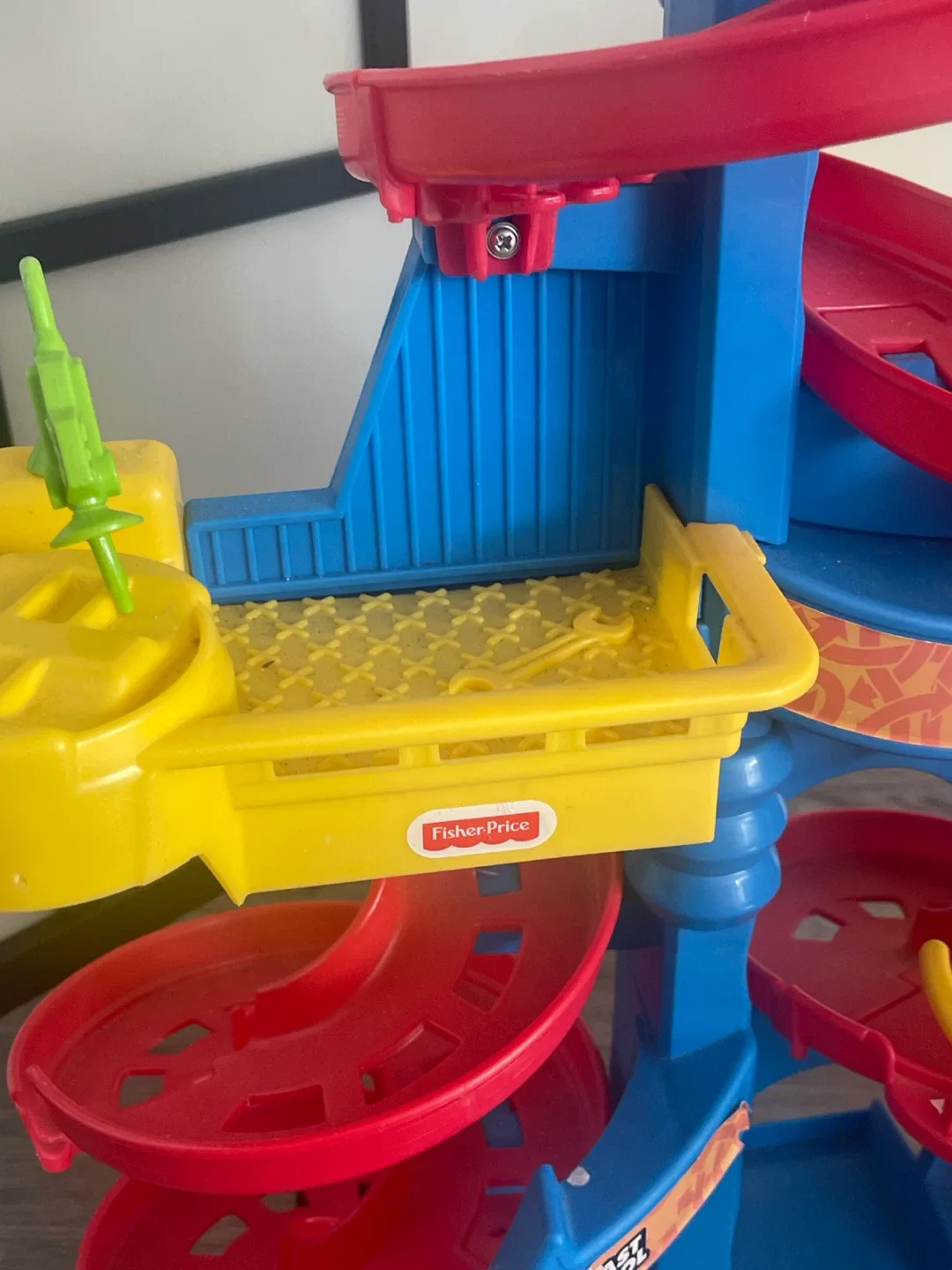 Fisher-Price Little People Wheelies Stand 'n Play Skyway Toy - photo 4