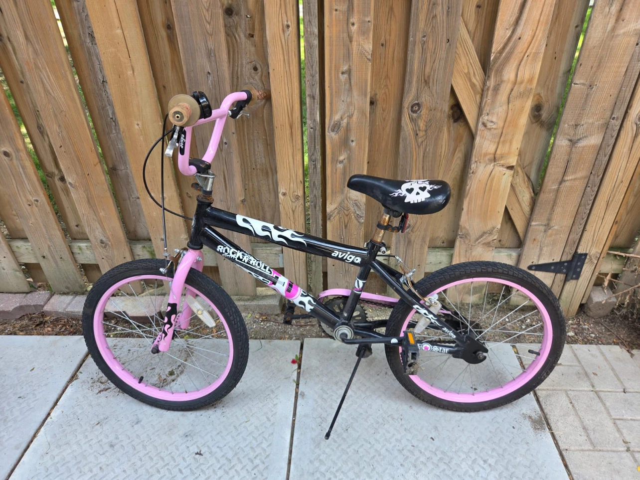 Avigo Rock N Roll BMX Bike - Pink & Black