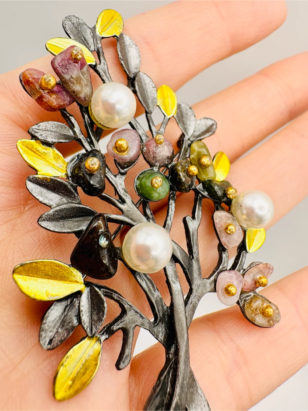 Tree Branch Brooch with faux Pearls and Gemstones - photo 5