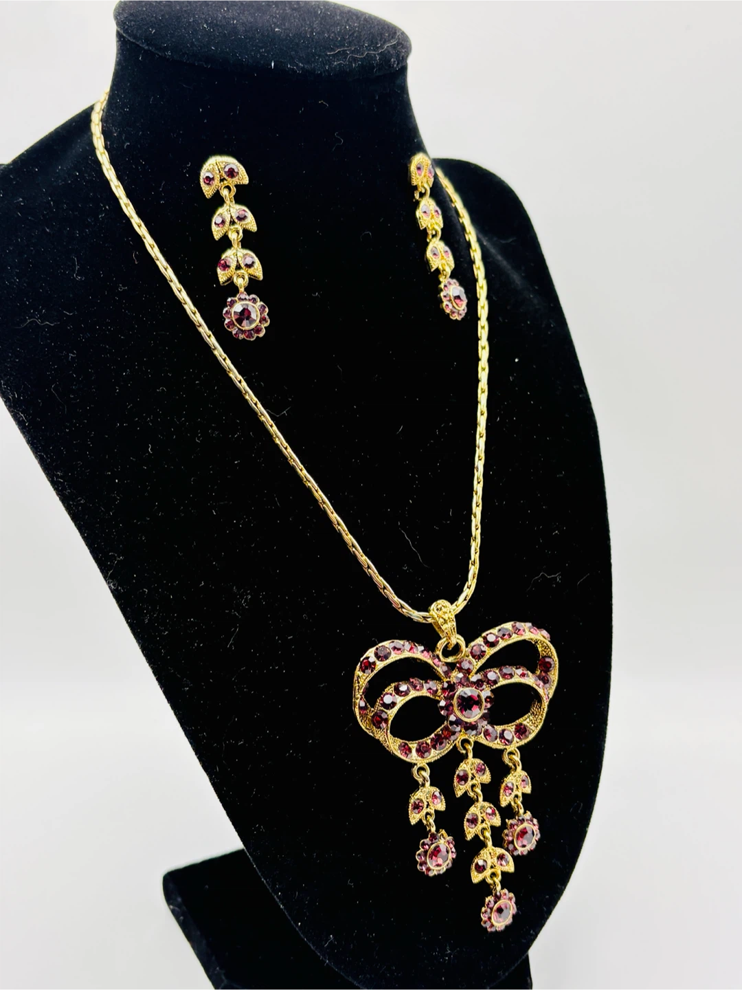Gold-tone necklace and earring set with purple rhinestones - photo 2