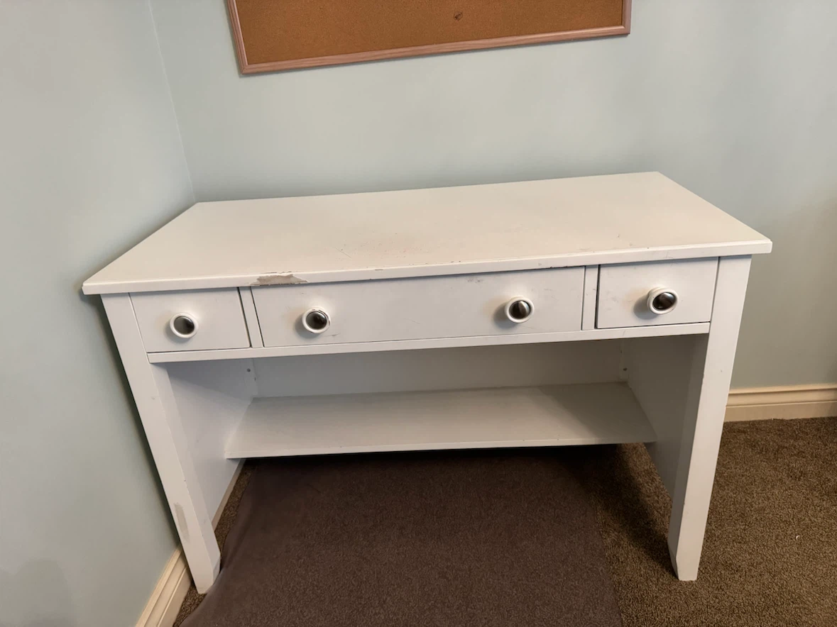 White Kids Desk with Drawers - photo 2