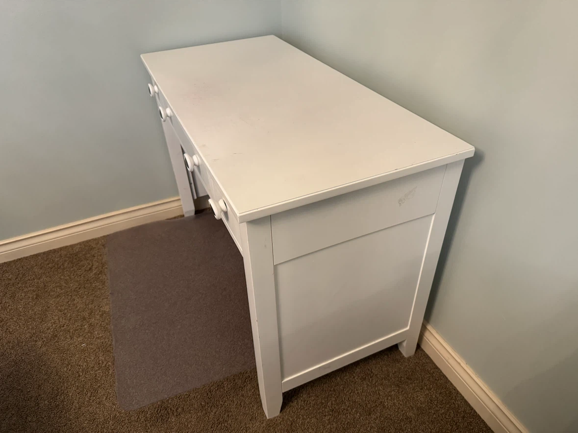 White Kids Desk with Drawers - photo 3