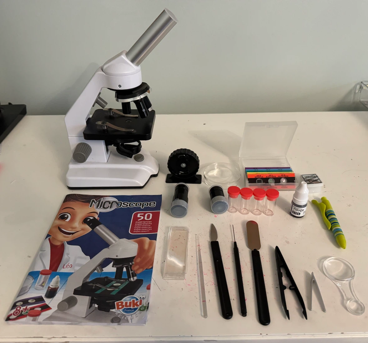 Buki France Microscope Science Kit