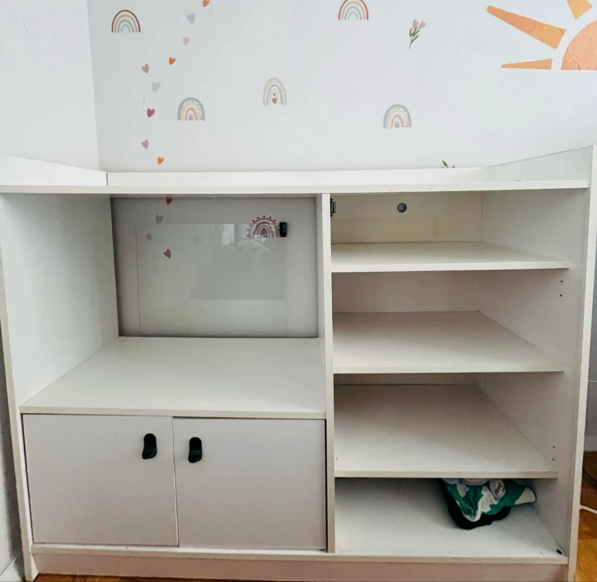 White Storage Unit with Shelves and Cabinet